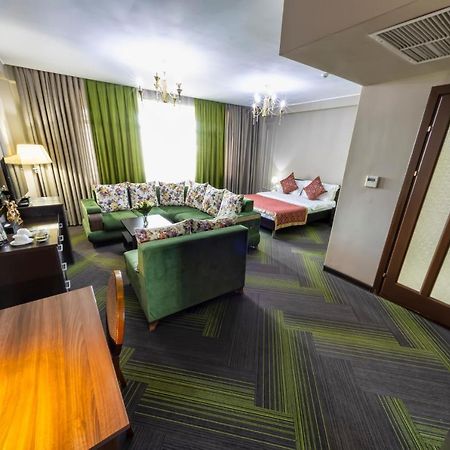 Classic Hotel Osh Luaran gambar