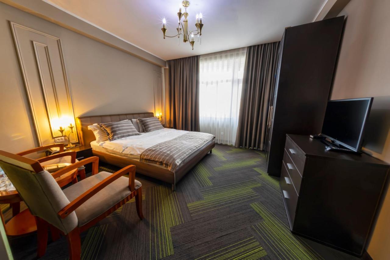 Classic Hotel Osh Luaran gambar