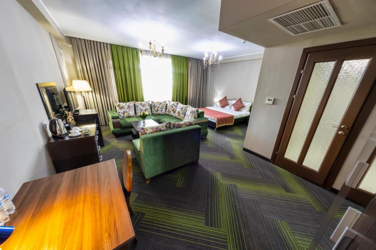 Classic Hotel Osh Luaran gambar