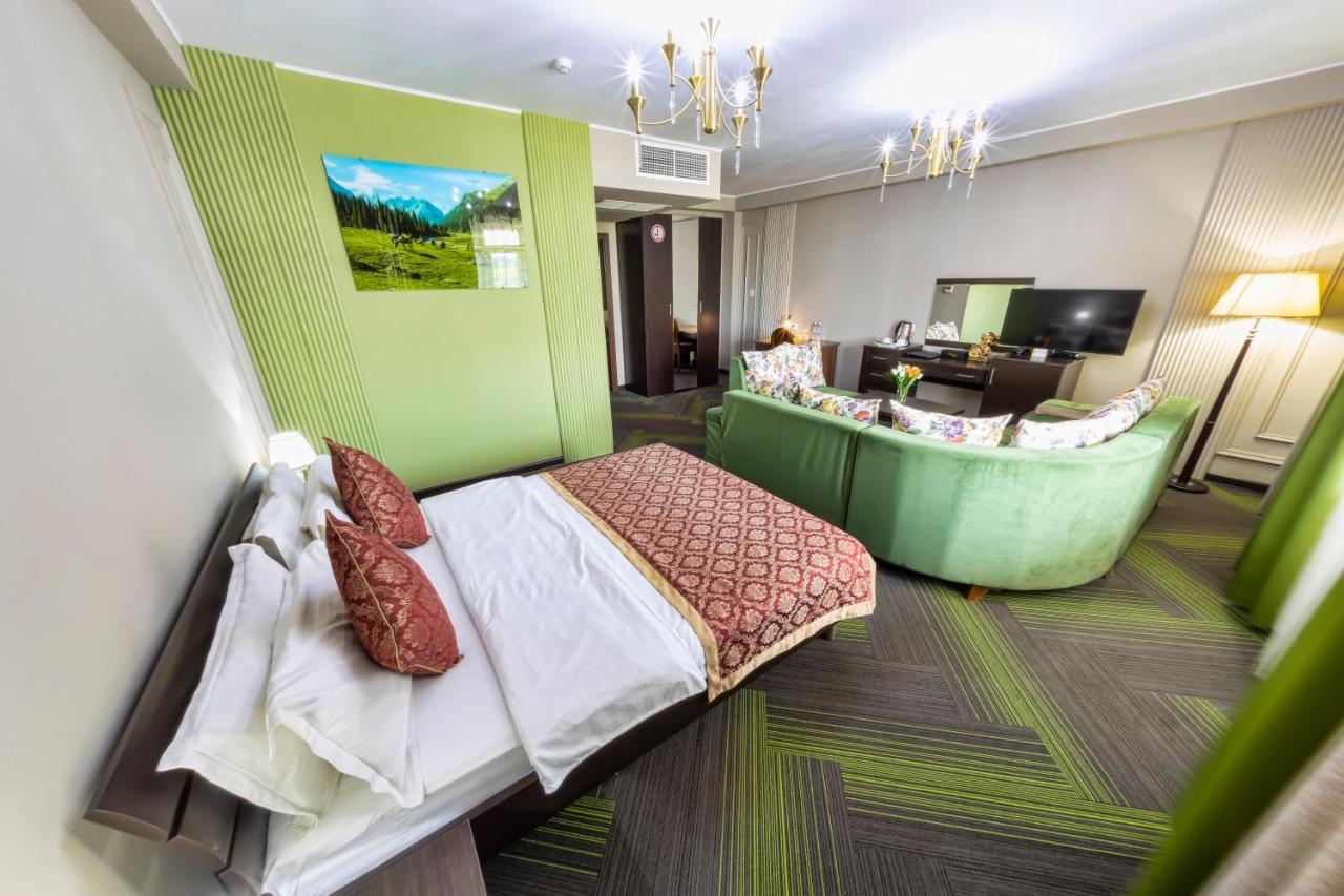 Classic Hotel Osh Luaran gambar