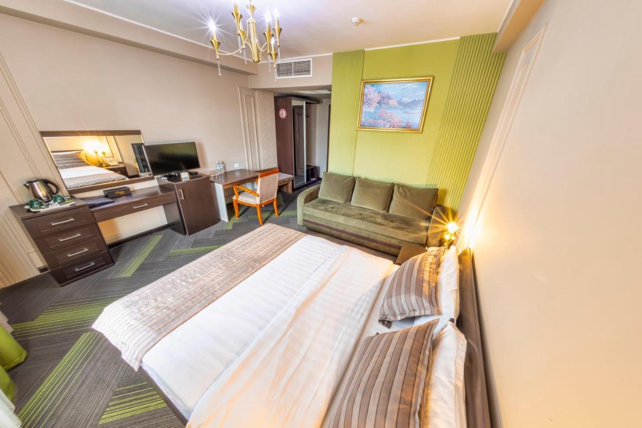 Classic Hotel Osh Luaran gambar