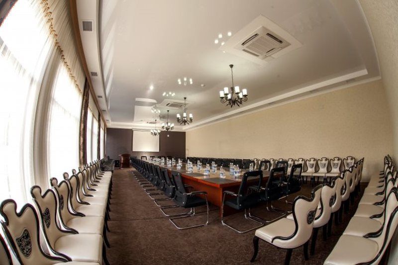 Classic Hotel Osh Luaran gambar