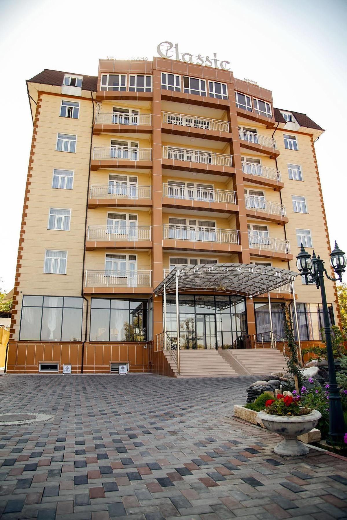 Classic Hotel Osh Luaran gambar