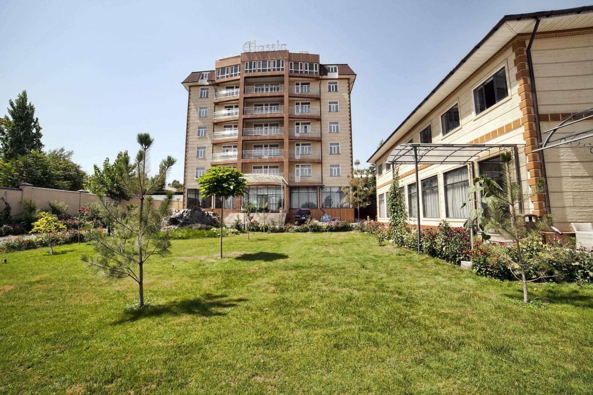 Classic Hotel Osh Luaran gambar